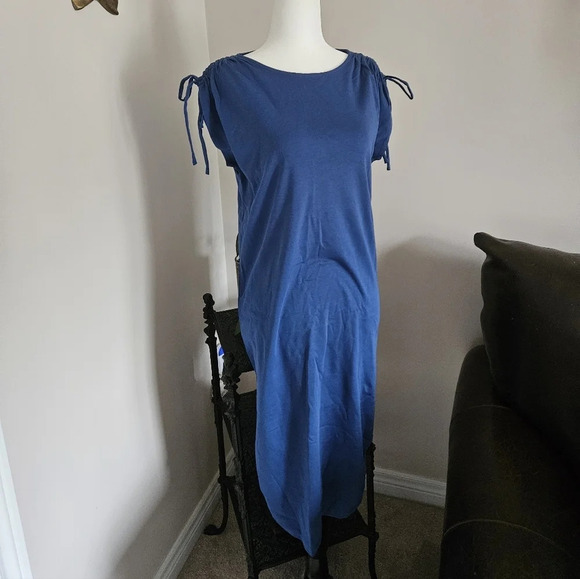 RW & CO. Crew-Neck Straight Dress With Drawcords At Shoulder - Picture 8 of 11